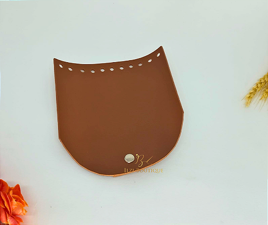 Aba caramelo c/ botão niquel