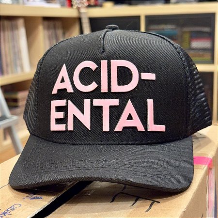 Boné Acidental