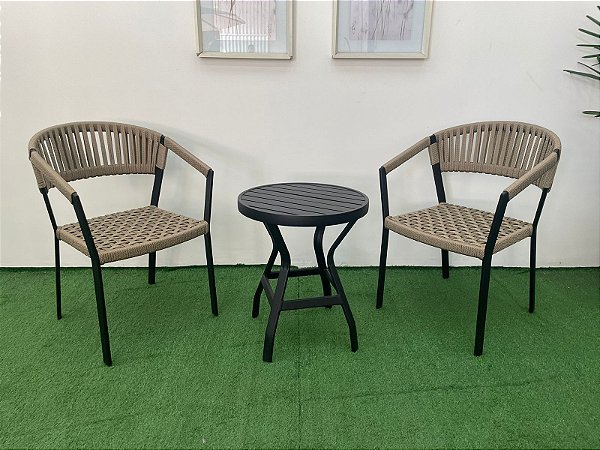 Jogo de Poltronas em corda náutica e mesa de apoio em alumínio para área externa