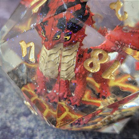 D20 Titan 50mm Dragão Vermelho com base expositora
