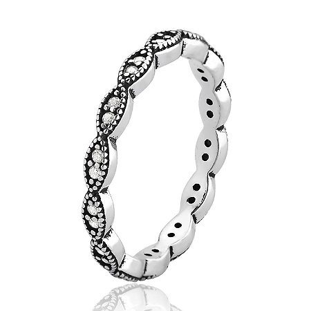 Anel Meia aliança com pedras zircônia