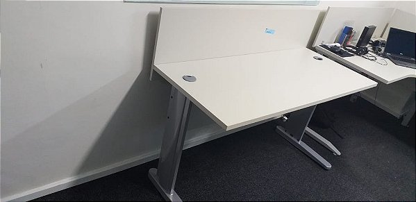 Mesa Reta Escritório 1,00 x 0,70 m 18 mm Cor Argila