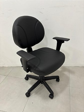 Cadeira Executiva Giratória Ergonomica Com Braços Regulavei Giratória