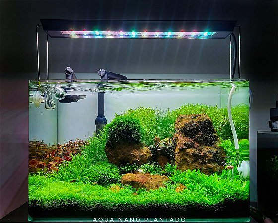 Luminária OceanTech Modelo Nour Fresh Water Bivolt Lumens 2072 Tamanho 40
