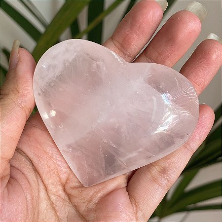 Coração em Quartzo Rosa - Mystics - Sinta a energia dos cristais
