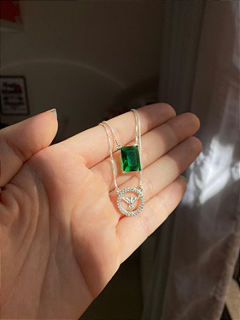Colar Escapulário Espírito Santo e Pedra Verde