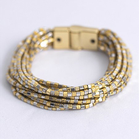 PULSEIRA ZOE.