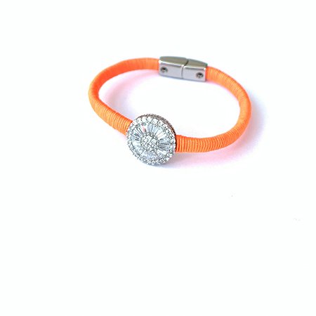 PULSEIRA EM COURO, PIZZA ZIRCÔNIAS.