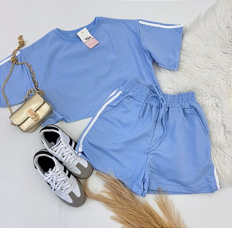Conjunto camisa e shorts moletinho com listras