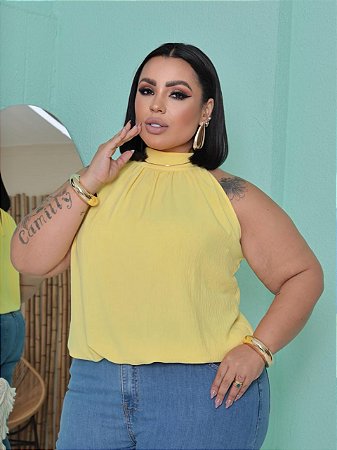 Blusa moderna amarela.