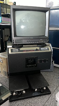 Locação Comparador com monitor de pré-visualização (vídeo em preto e branco) (FX10A) só para simular trabalho forense.