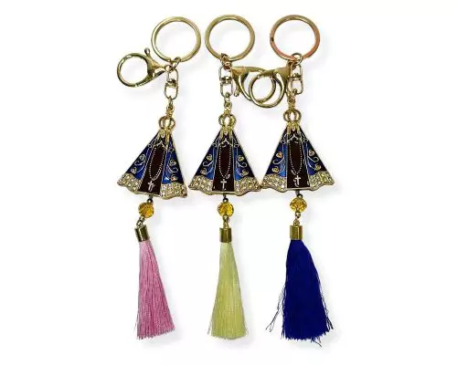 Chaveiro Mosquetão Dourado Nossa Sra. Aparecida Fundo Marrom Com Franja Colorida