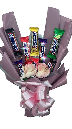 Buque de chocolate com rosas