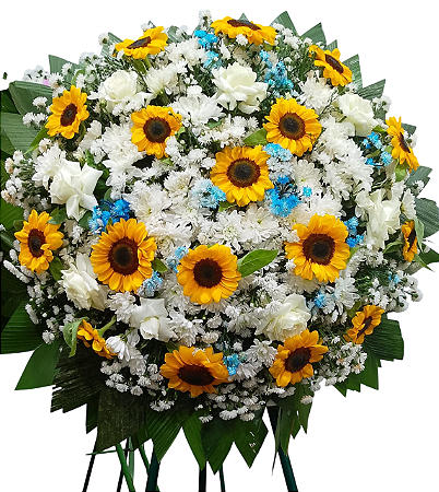 Coroa com rosas brancas, girassóis e detalhes azuis