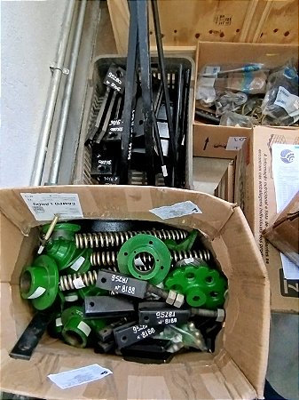 Lote De Peças Plantadeira Gihal Molas Cubos Buchas Rodas
