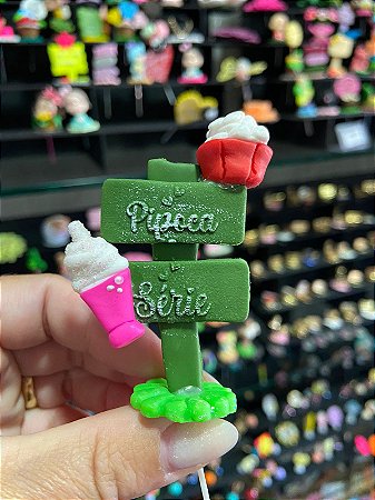 ENFEITE DE CHIMARRÃO BISCUIT PIPOCA