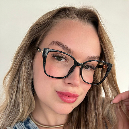 Kit Verão 🌴 - Clipon Isaura preto + Cordão + Limpa lentes – por R$199,00