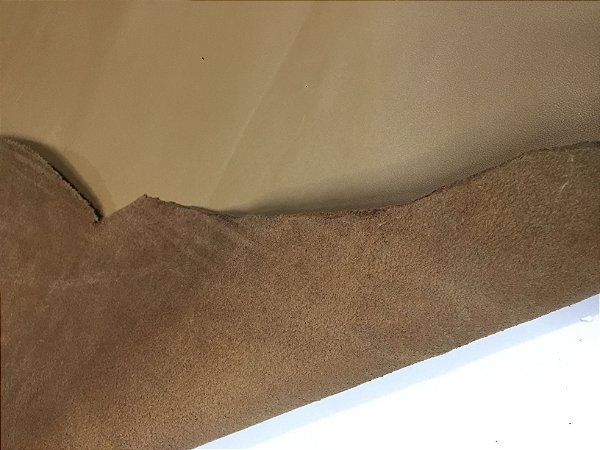 couro caramelo