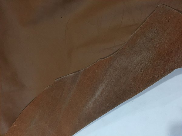 couro  caramelo escuro