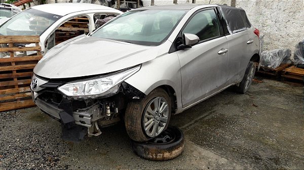 Sucata Toyota Yaris Ha Pls 1.5 8v 2020 Para Retirada de Peças