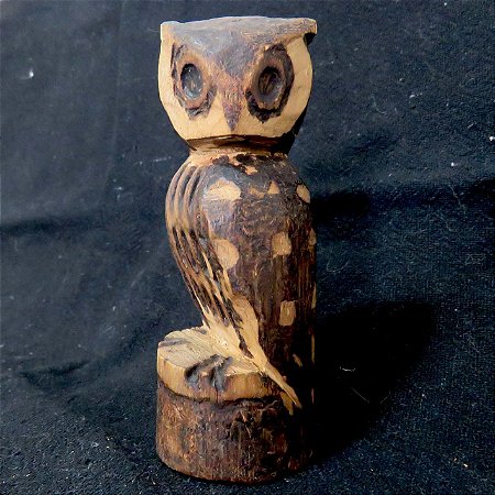 Coruja - Miniatura madeira Aua Nimbortê - SEMINOVO