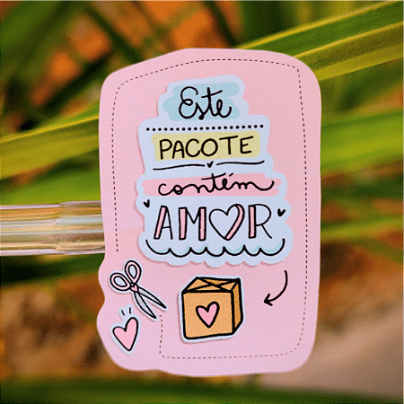 Adesivo ESTE PACOTE CONTÉM AMOR - 3x4,5cm - Sem personalização - Folha A4 (28un por folha)