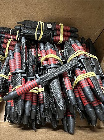 PUNHAL CABO VERMELHO E PRETO 9 CM