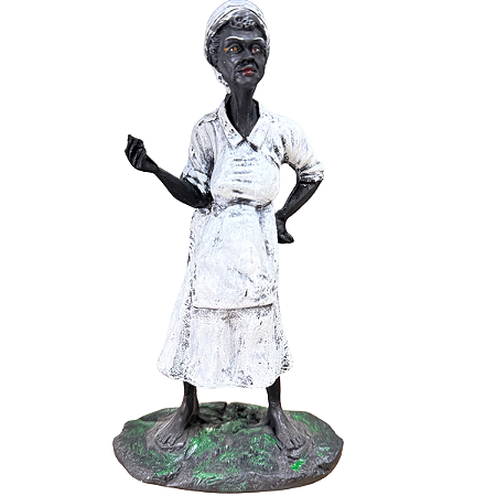 PRETA VELHA EM RESINA EM PÉ