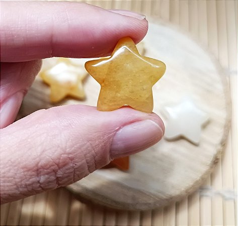 Estrela Lapidada Jade Amarela