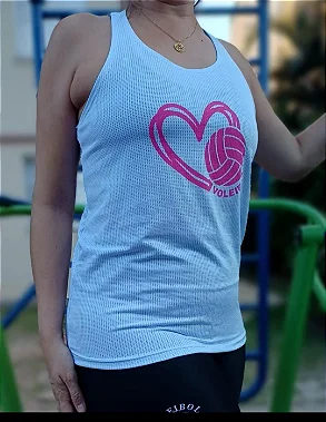 REGATA FURADINHA BRANCA CORAÇÃO PINK P AO GG