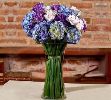 Buquê de lisianthus, hortensia e latifólio
