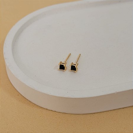 Brinco Quadrado Onix Banhado a Ouro 18K