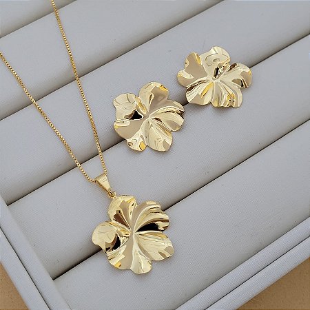 Conjunto Flor Orgânica Banhado a Ouro 18K