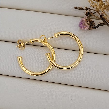 Brinco Argola Tubo Liso Banhado a Ouro 18K