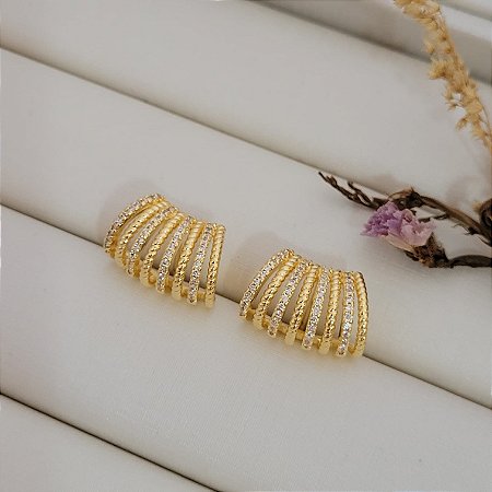 Brinco Classic Cravejado Banhado a Ouro 18K