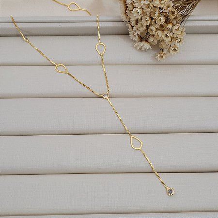 Colar Gravatinha Gota Vazada Banhado a Ouro 18K