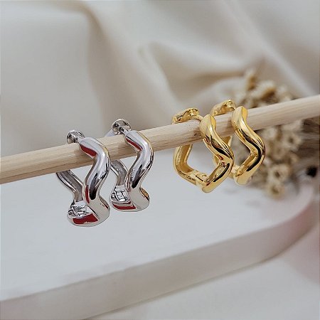 Brinco Argola Onda Banhado