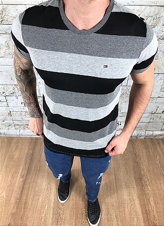 Camiseta  Masculina TH Cinza e Preto Listras Largas