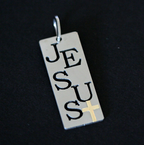 Pingente de Aço Jesus Cristo com Cruz de Ouro