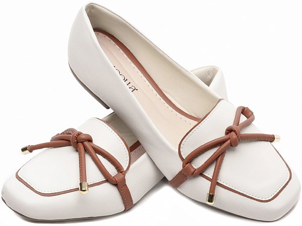 Mocassim Feminino TORRICELLA Rasteiro Laço em Nó Off White Detalhes Caramelo