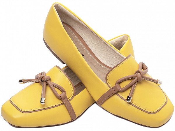 Mocassim Feminino TORRICELLA Rasteiro Laço em Nó Amarelo Detalhes Bege