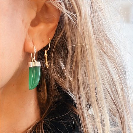 Brinco Dente Jade