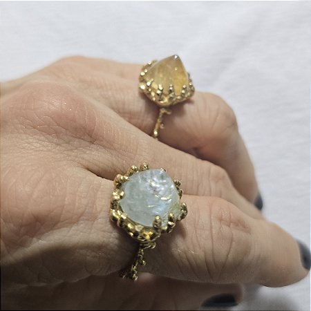 Anel Pirâmide Joia Bruta