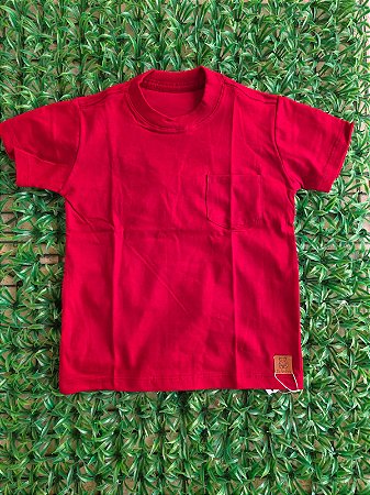 Camiseta básica com detalhe de bolso - vermelha