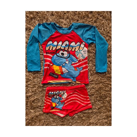 Conjunto tubarão surfista