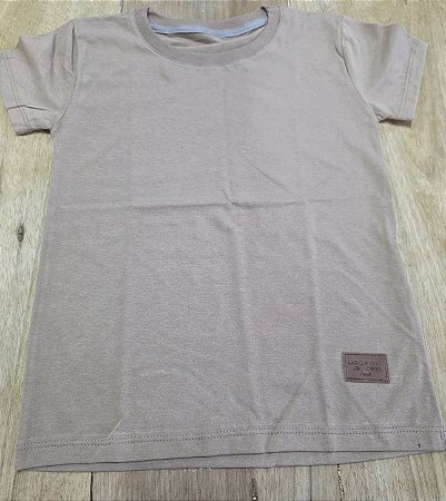 Camiseta básica marrom