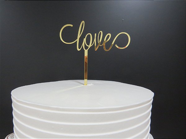 TOPO DE BOLO LOVE COM LINHAS EM ACRÍLICO