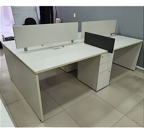 Estação de Trabalho Usada 4 Posições 2,40x1,40m c/ Gaveteiros Compartilhados - Argila