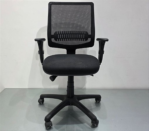 Cadeira Escritório Usada Flex Uni c/ BackSystem Braços c/ Regulagem de Altura  Apoio Lombar
