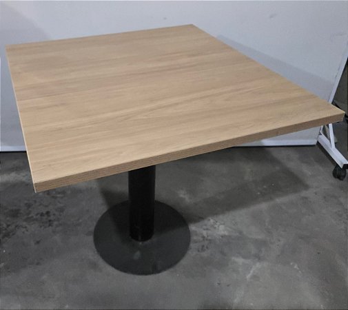 Mesa de Reunião Usada 4 Posições Tampo 25mm Amadeirado Quadrado Base Aço Cor Preto